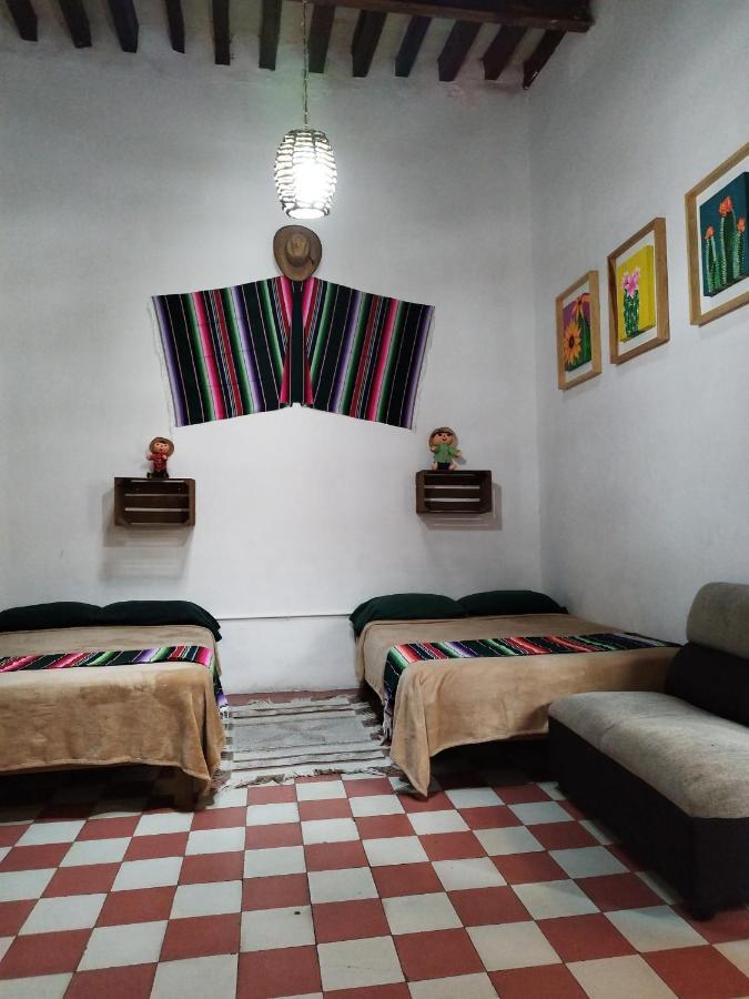 Lele Panchito Y Lavanda Juntos En El Centro Querétaro Exteriér fotografie